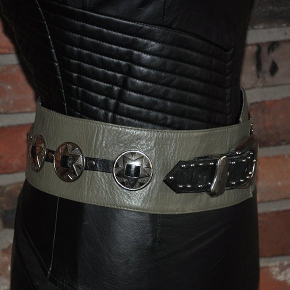 Black & Grey Wide Leather Western Star Medallion Studded Hip Hugger Belt Italy M - Picture 2 of 5